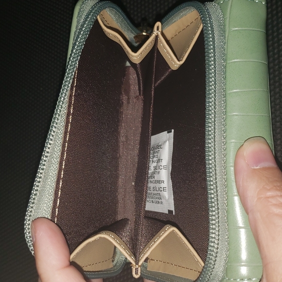 New Vegan Leather wallet - Picture 3 of 5